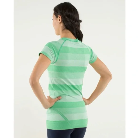 Lululemon Run: Swiftly Tech Short Sleeve in Heathered Green Bean Size 8 - Picture 2 of 14